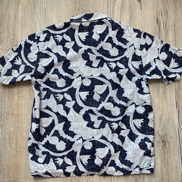 Old Navy Beachy Shell Print Button Down Shirt Sz Large - Picture 2 of 9